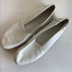 Minnetonka moccasins 9